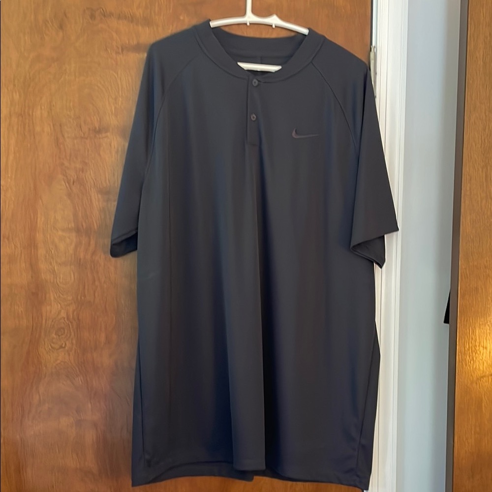 Nike Dri-Fit Men’s Pullover